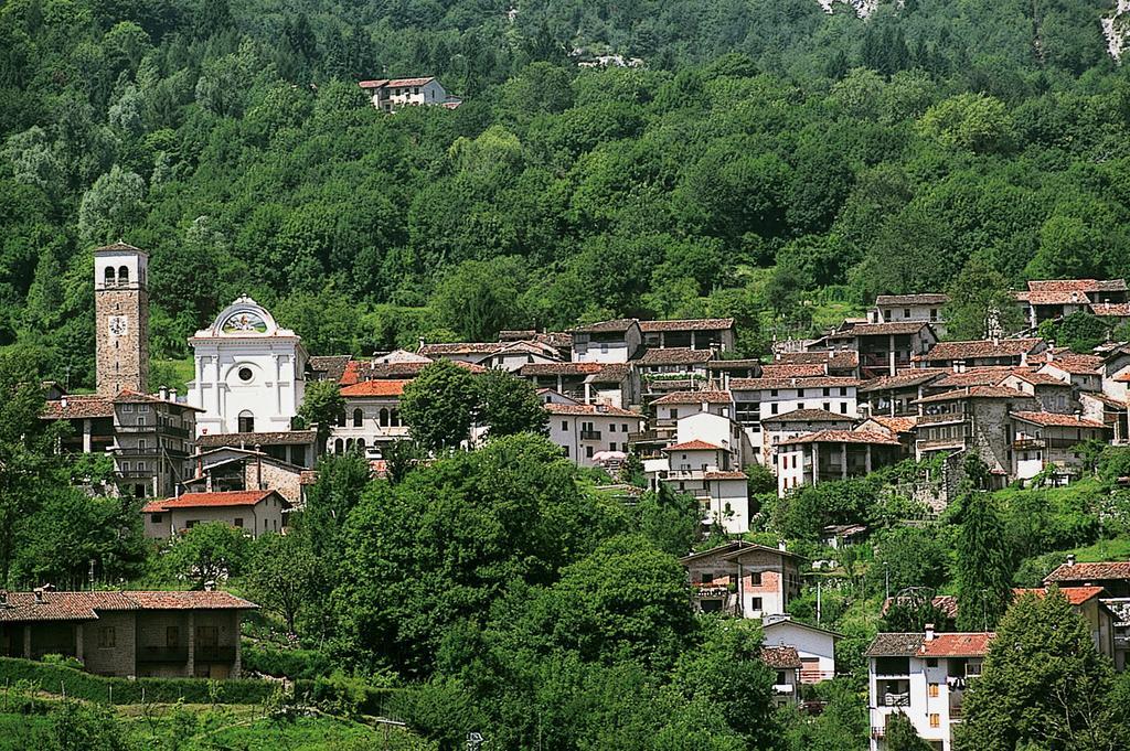 Affittacamere Nonna Leni Frisanco Exterior photo