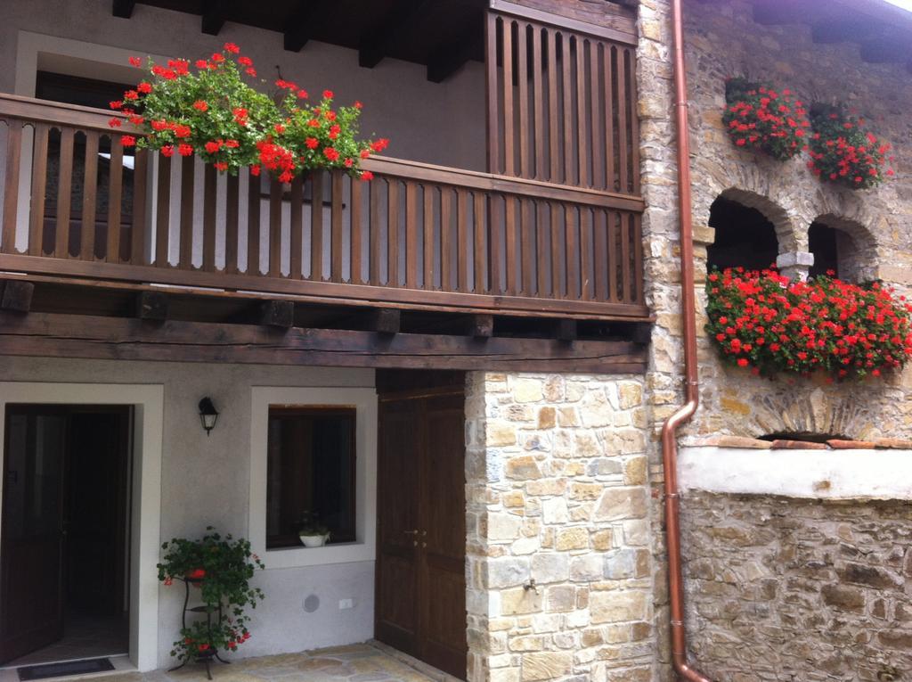 Affittacamere Nonna Leni Frisanco Exterior photo